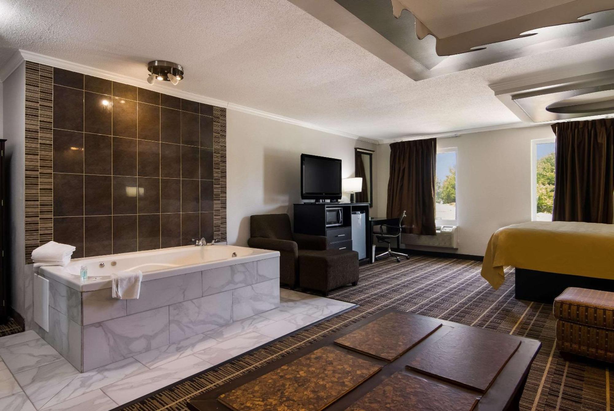 Quality Inn Aurora - Naperville Area Ngoại thất bức ảnh