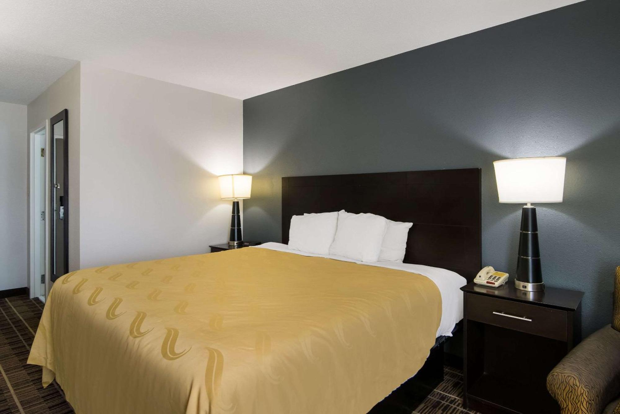 Quality Inn Aurora - Naperville Area Ngoại thất bức ảnh